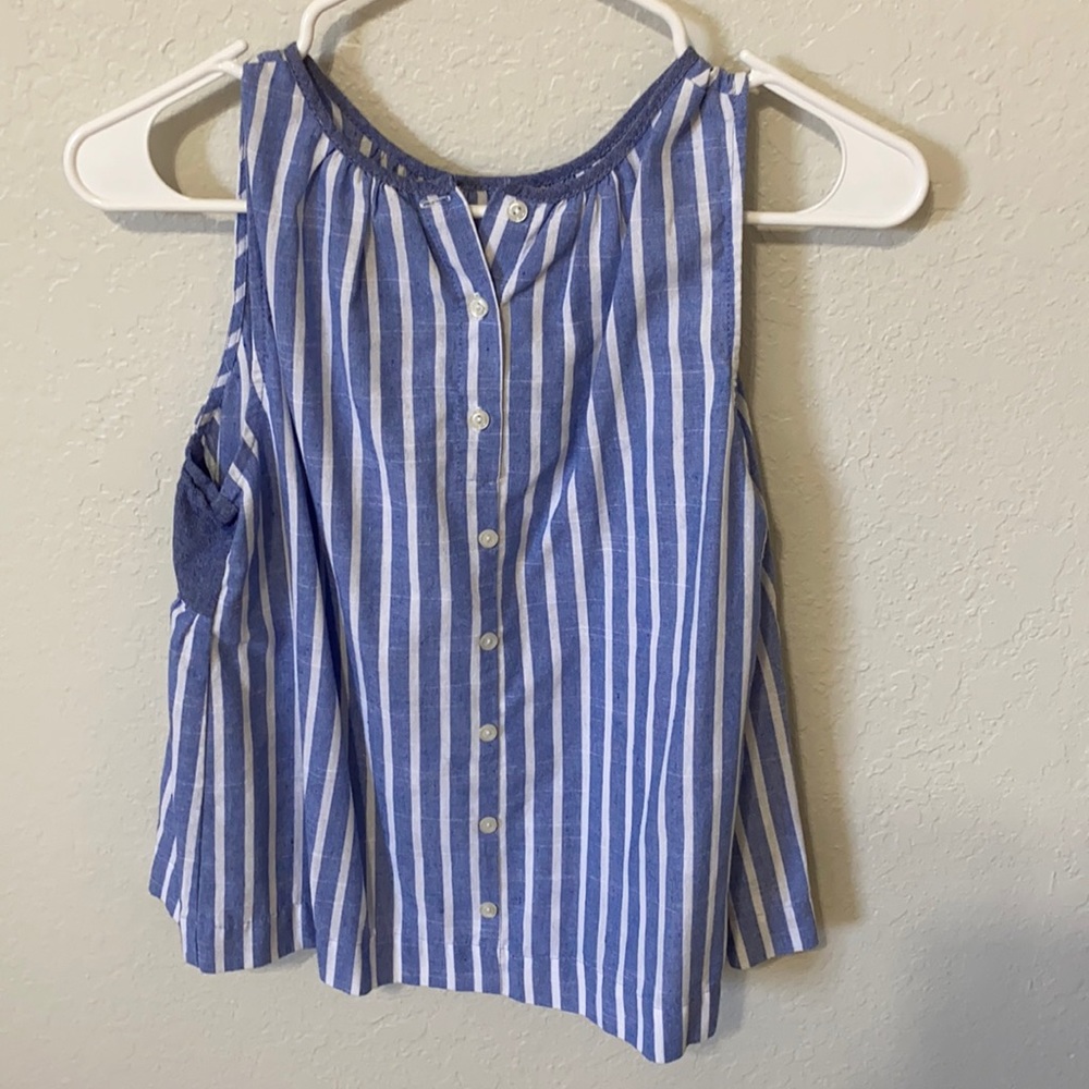 THML women’s sleeveless blouse (Size S)